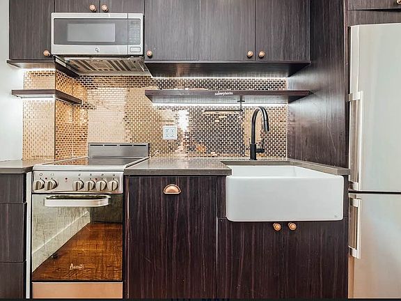 5th image of 1185 Bedford Ave #2A