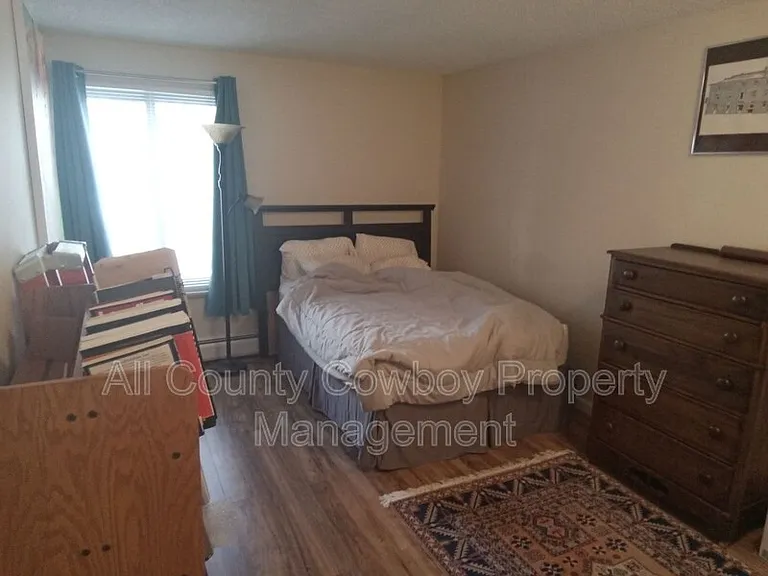 1516 E Grand Ave #101 — Photo 6