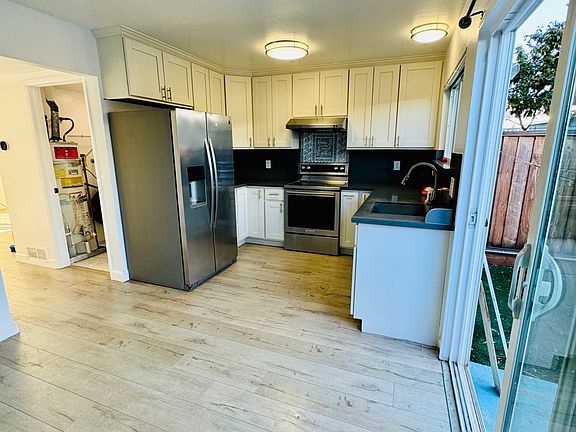 4th image of 4215 Chapalla Way