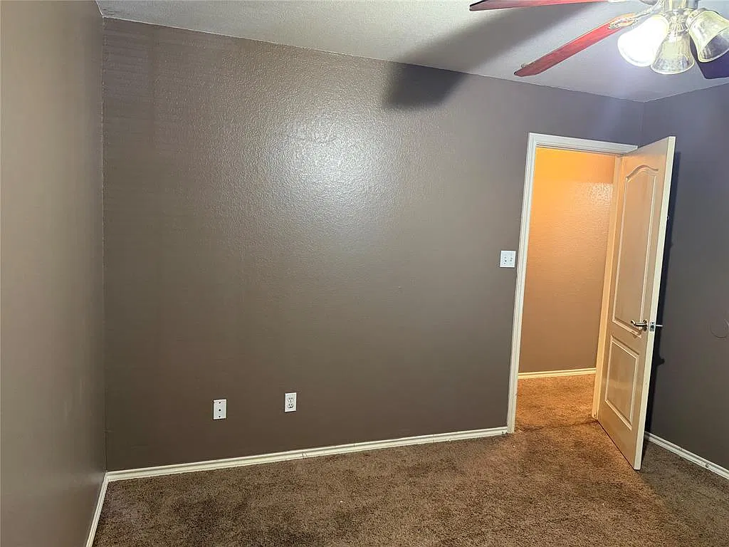 2 bed, 1.0 bath, 1030 sqft, $1,100 — Photo 4