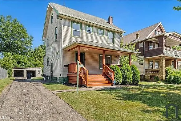 4 bed, 1958 sqft, $1,700 — Photo 2