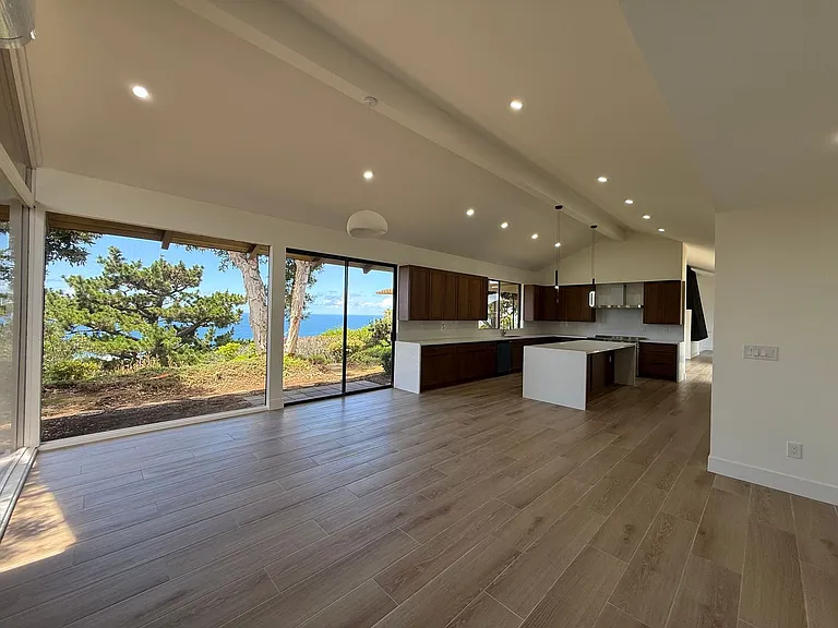 8404 Prestwick Dr — Photo 5