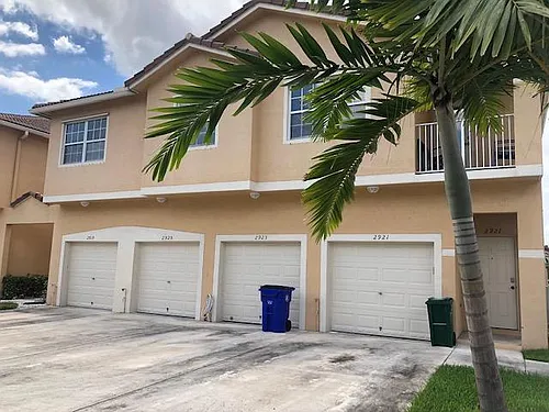 2925 Crestwood Ter #5204 Photo 1