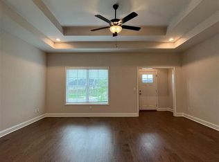 1065 County House Ln, Bowling Green, KY 42104