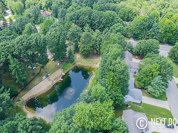 4th image of 4768 Oak Lane Dr