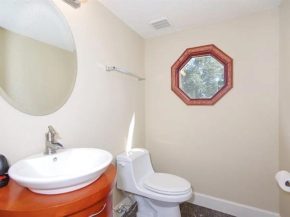 5th image of 5444 Bay Lagoon Cir #1220