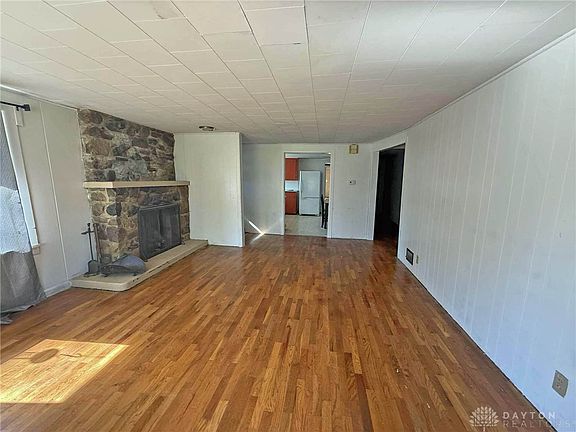 2nd image of 1206 Echo Lake Dr