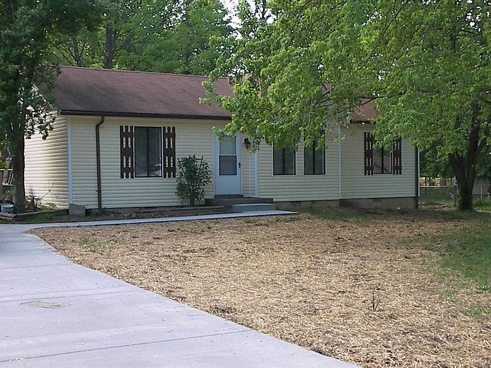 1st image of 546 Roselawn Dr