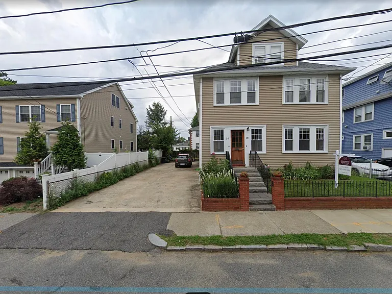 18 Silk St #1 — Photo 17