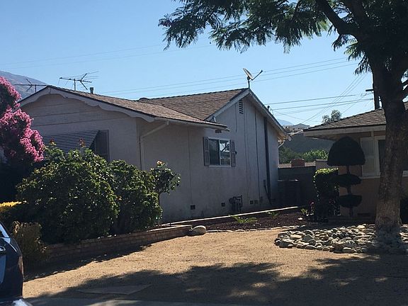 4th image of 1126 N Holmar Ave
