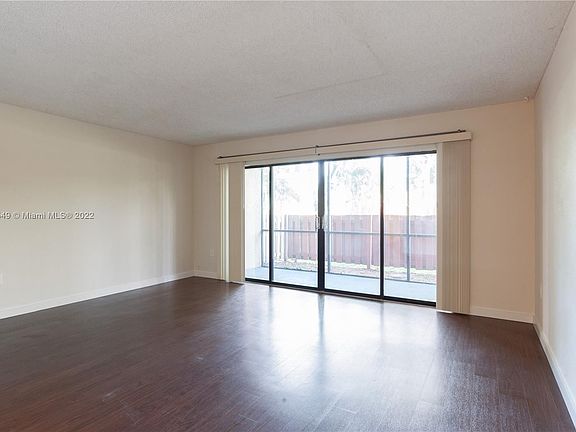 2nd image of 1021 Mockingbird Ln APT 103