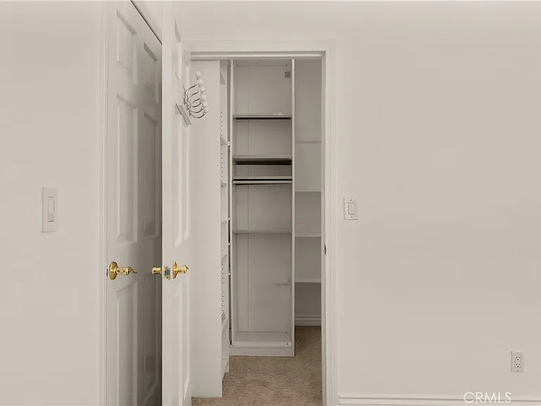 406 N Fairview St — Photo 26