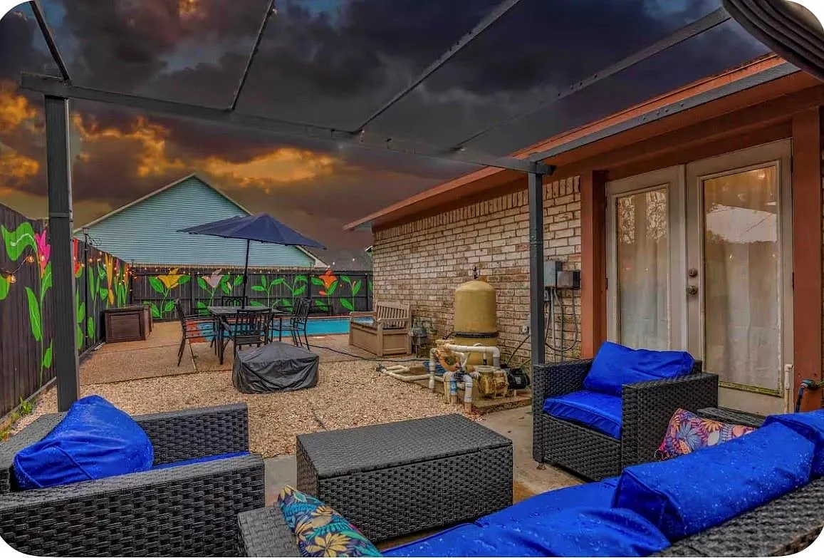 4 bed, 2.0 bath, 1730 sqft, $2,600 — Photo 2