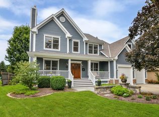 1028 Shady Ln, Glen Ellyn, IL 60137