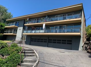 684 W Olympic Pl APT 3, Seattle, WA 98119