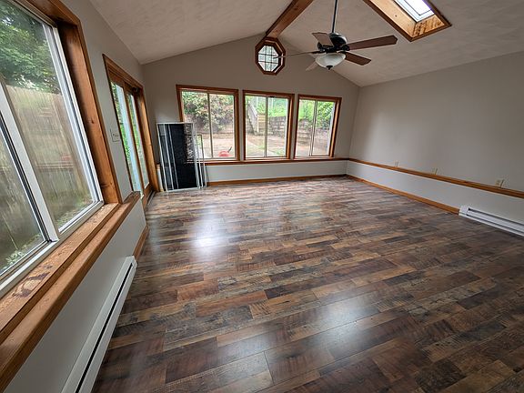 3rd image of 15 E Shawnee Ave #15