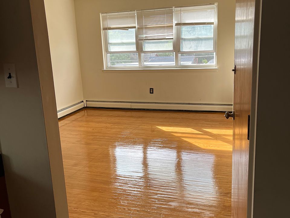 1st image of 7913 Fillmore St Floor 2