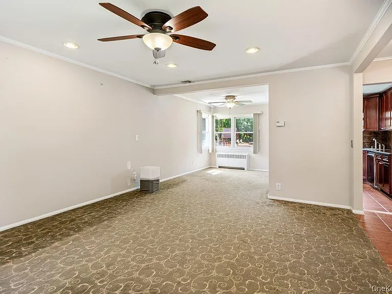 8 Radnor Ct — Photo 6