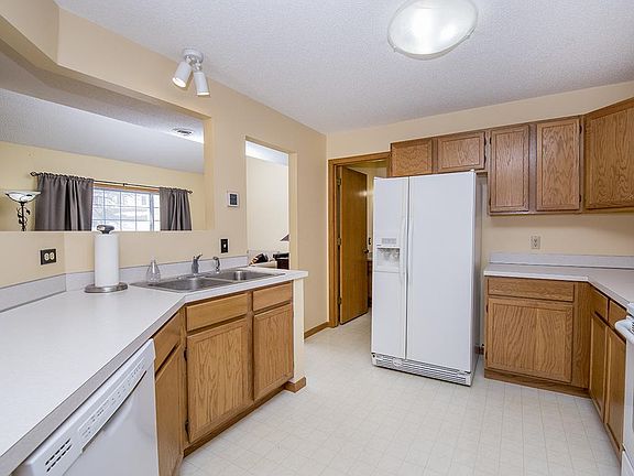 5th image of 2625 101st Ln N