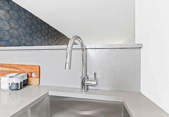 5th image of 546 Main St APT 423