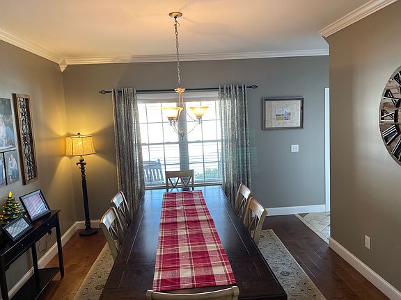 3rd image of 110 Kinney Ln