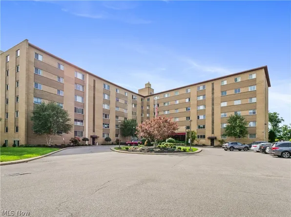 18501 Hilliard Blvd APT 317, Rocky River, OH 44116
