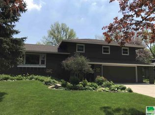 1107 Crestview Dr #0, Vermillion, SD 57069