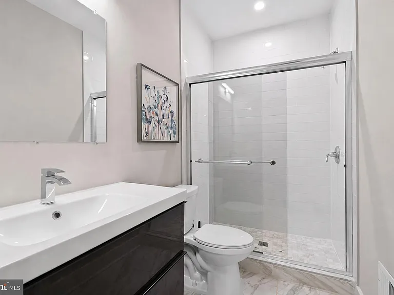 38 Randolph Pl NW #A — Photo 13