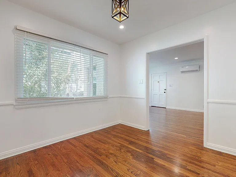 3368 Rowena Ave — Photo 7