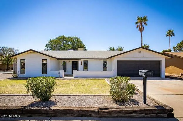 855 E Viola St — Photo 36