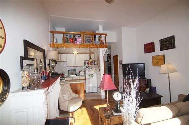 Rented by City Stop Realty | media 31