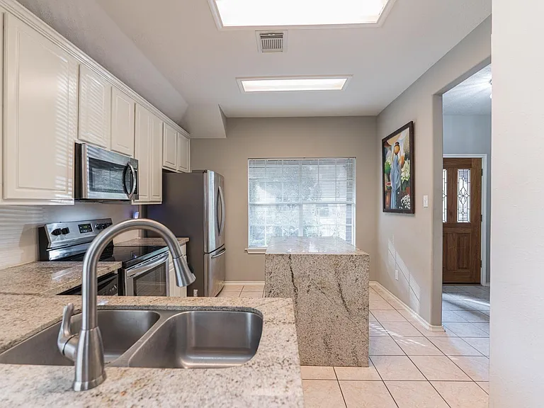46 S Wynnoak Cir — Photo 15