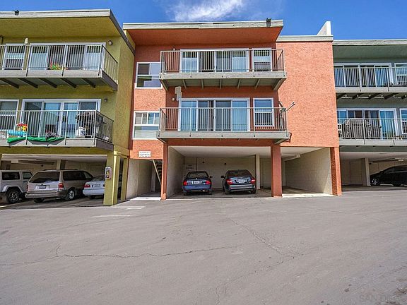 5th image of 228-232 N Las Flores Dr