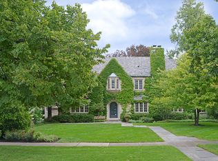 321 Leicester Rd, Kenilworth, IL 60043