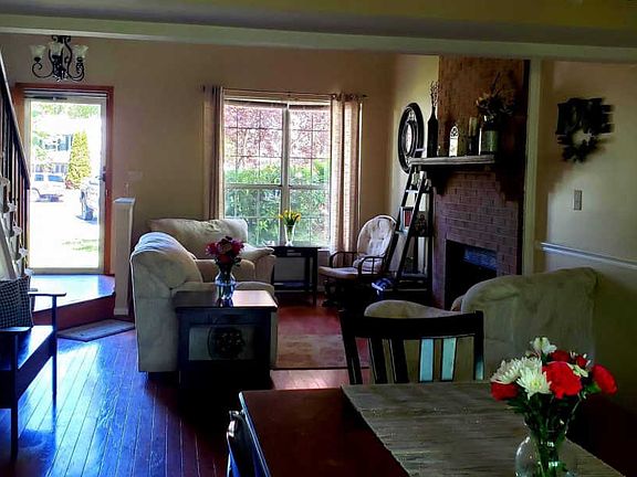 5th image of 5643 Newtone Ct