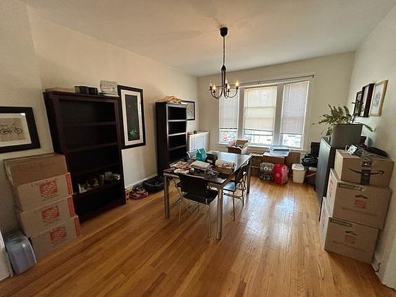 3rd image of 2438 W Pensacola Ave #2