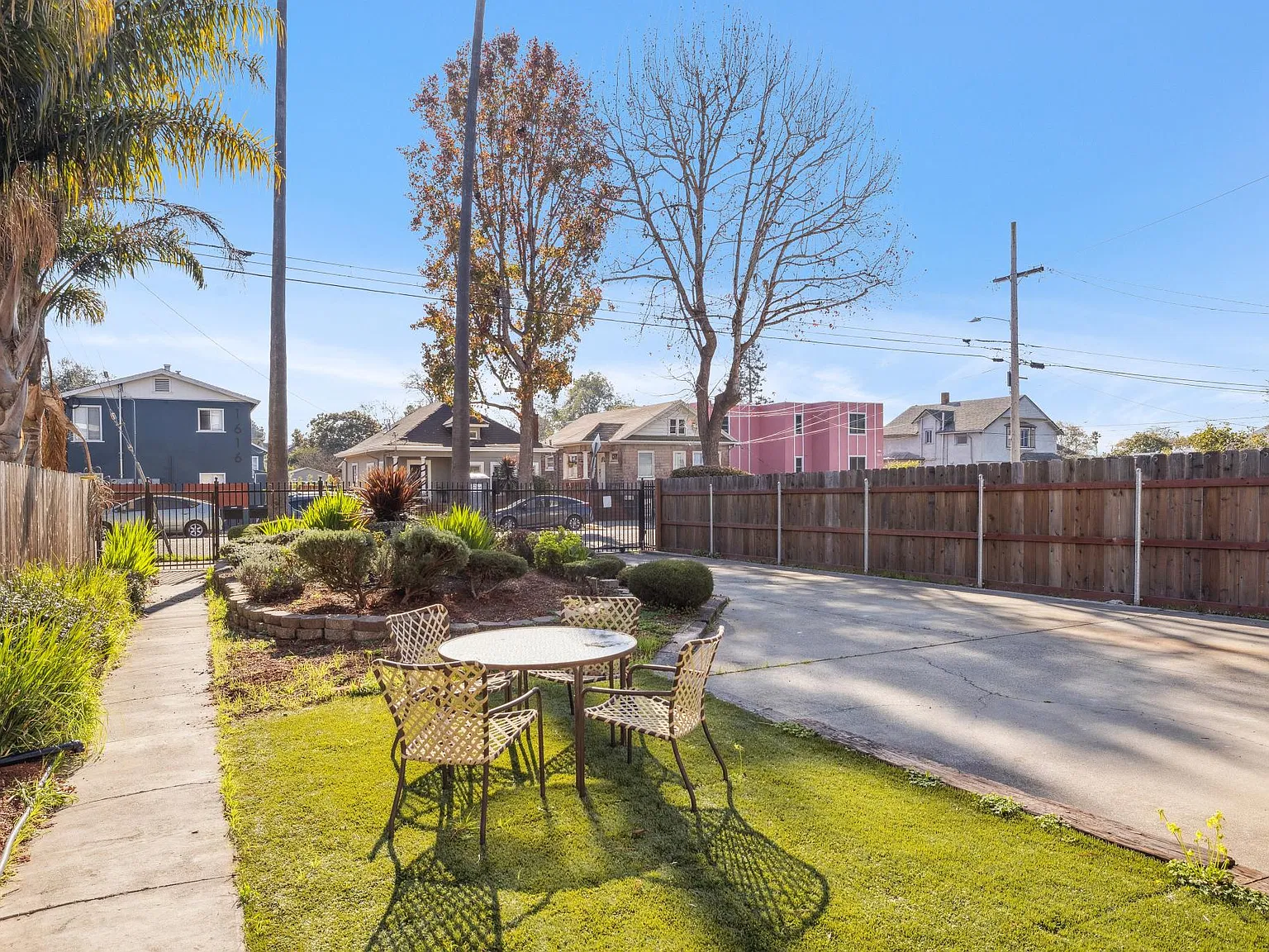 1619 Prince St — Photo 3