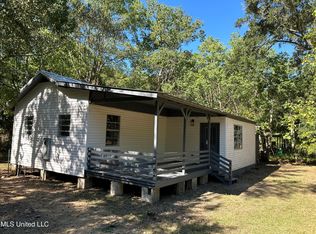 5808 Kings Rd, Moss Point, MS 39563