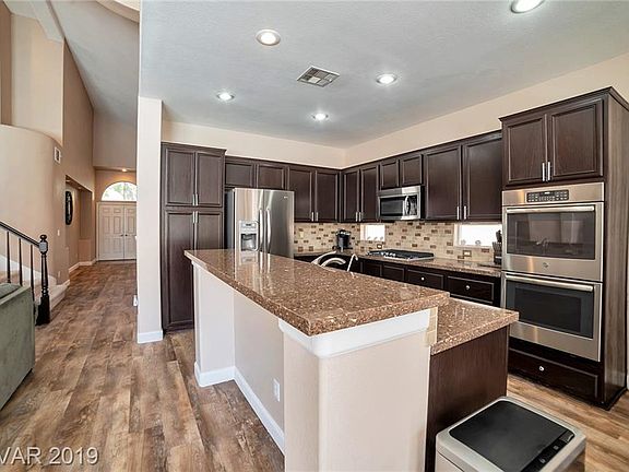 2nd image of 1486 Carriagedale Ct