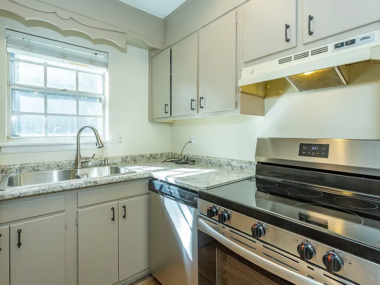 2053 Montreat Cir #2053 — Photo 12