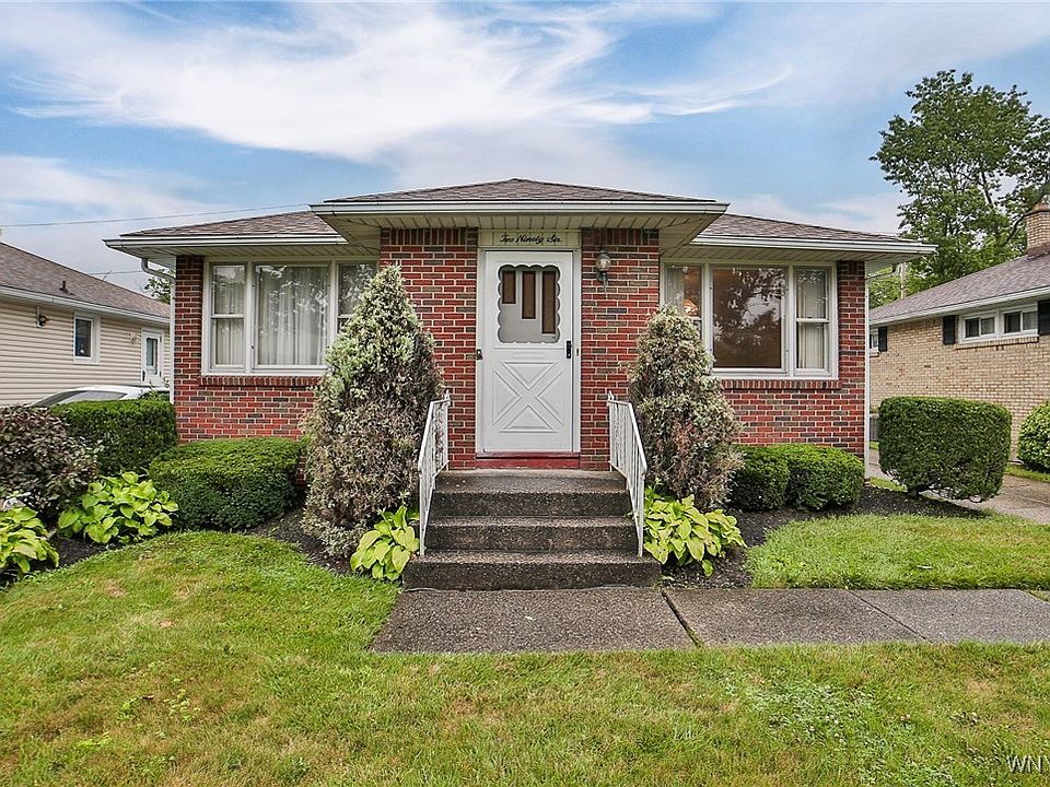 1st image of 296 Abbington Ave