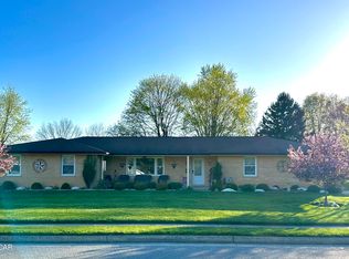 305 Fenway Dr, Lima, OH 45804