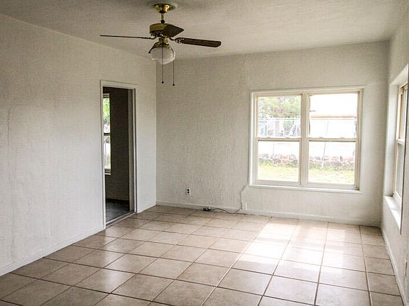 5th image of 725 Kelwood St