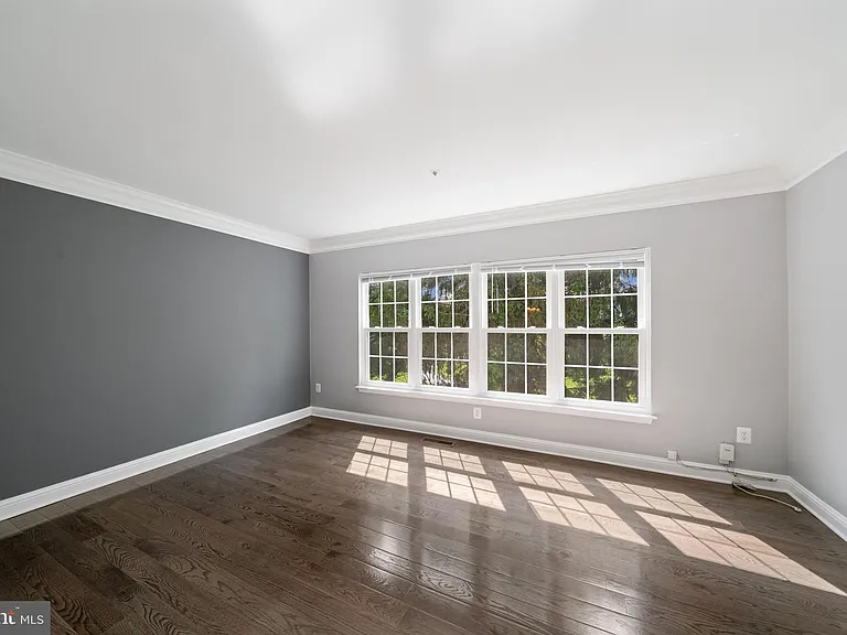 18613 Village Fountain Dr — Photo 7