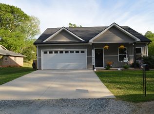 126 Woodshire Dr, Boiling Springs, SC 29316