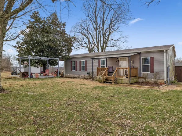 470 James Whitefield Rd, Bethpage, TN 37022
