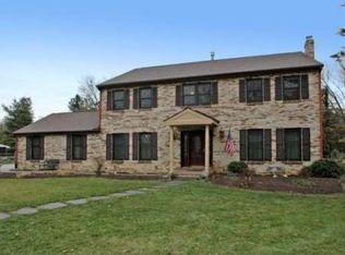 2018 Lodges Ln, Oreland, PA 19075