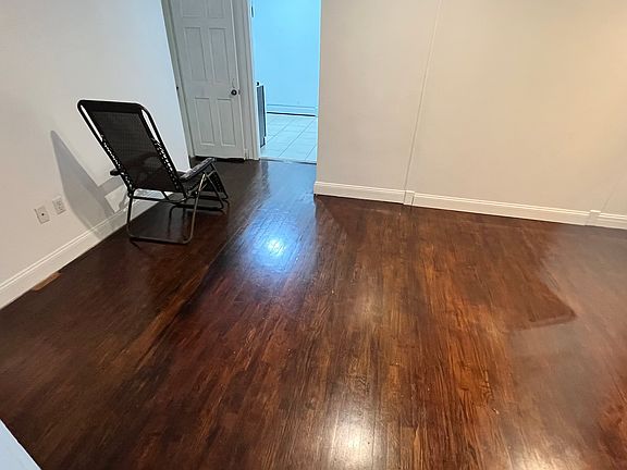 3rd image of 8809 107th St Floor 1