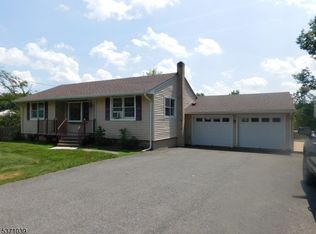 584 County Road 614, Asbury, NJ 08802