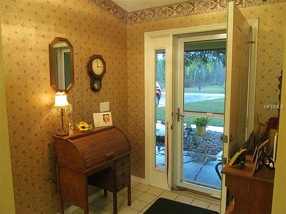 3rd image of 2851 Poinciana Dr